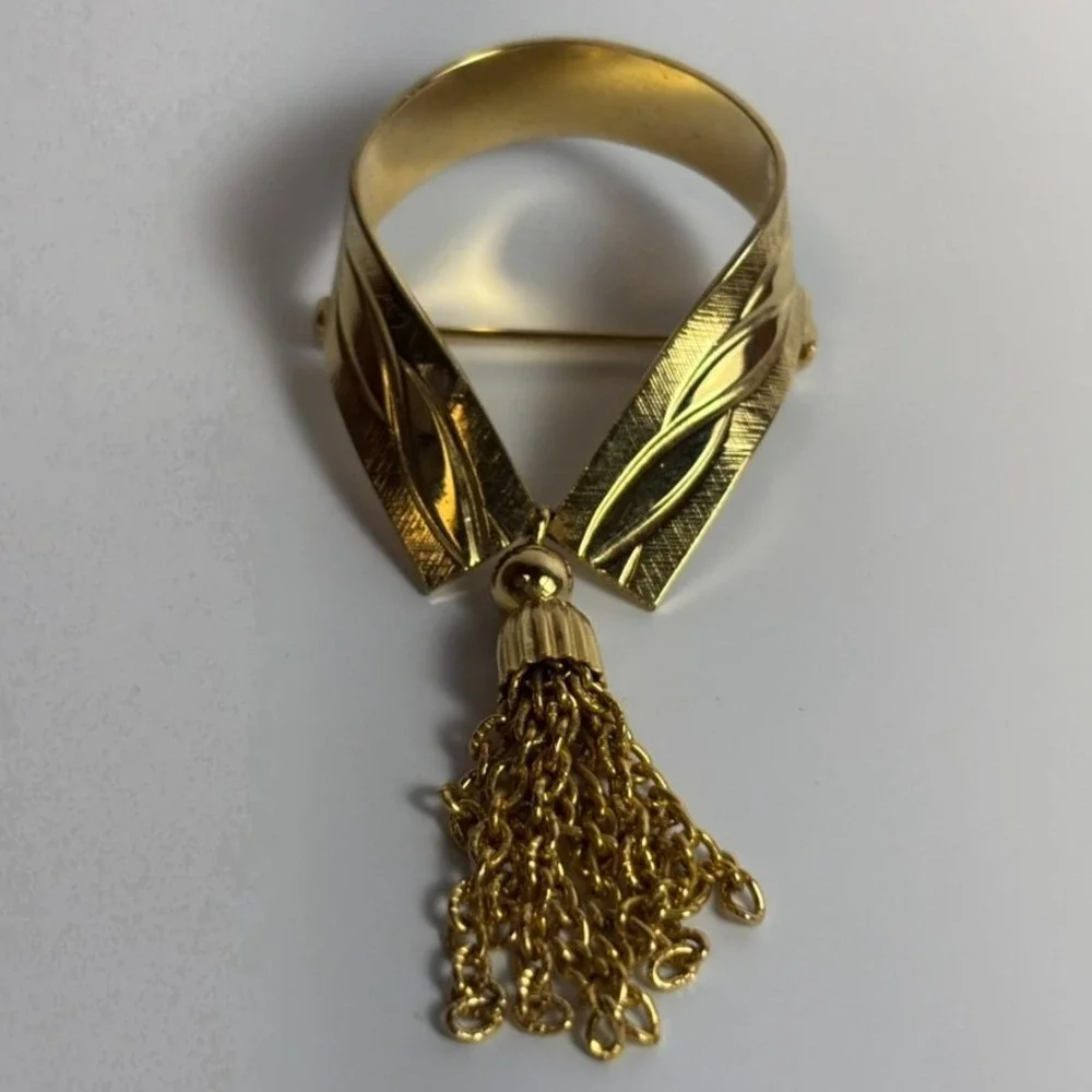 Brooch Lot Vintage‎ Hobe Trifari Silver Gold Tone Leaves Unique Collar Design